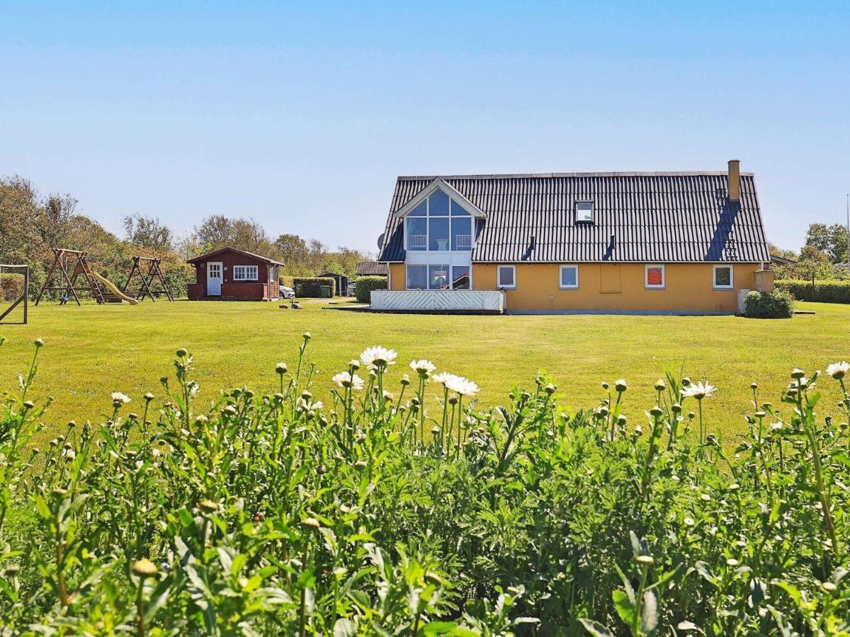 10 Person Holiday Home In Vinderup Екстериор снимка
